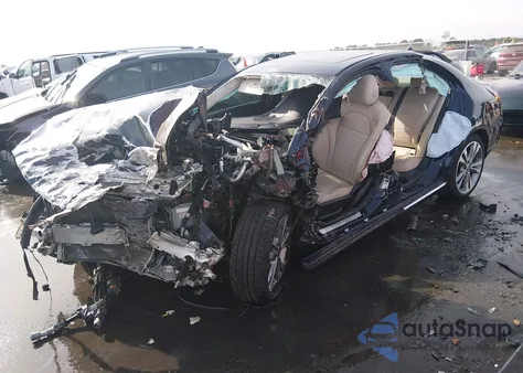 2018 Mercedes-Benz C 300 4Matic из США, поврежденный, VIN 55SWF4KB7JU273730